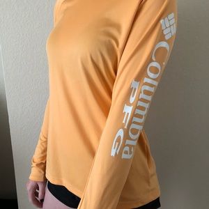 Columbia orange dry fit long sleeve with hood